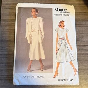 Uncut Vogue Sewing Pattern 1387